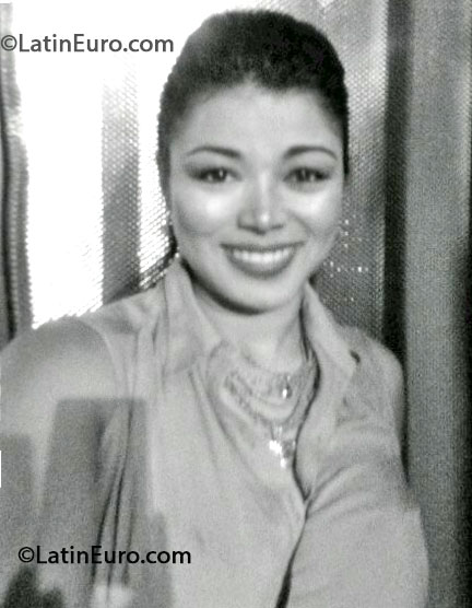 Date this exotic Colombia girl Heidy from Pereira CO13143