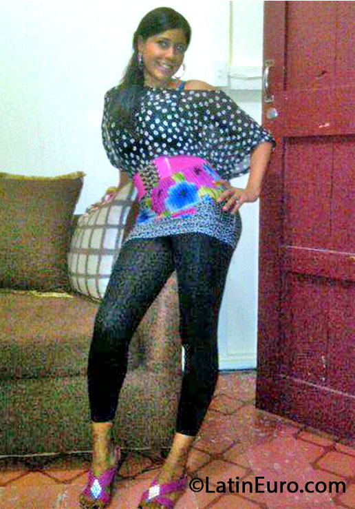 Date this attractive Dominican Republic girl Yaely lara from San Cristobal DO16131