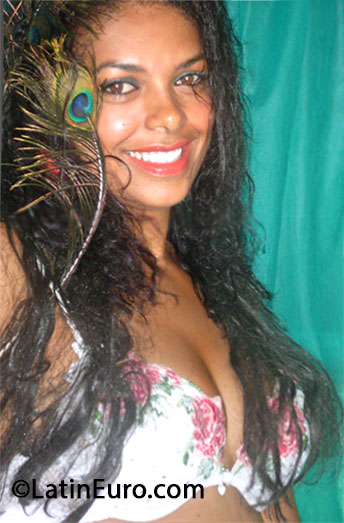 Date this sultry Brazil girl Edvania from Recife BR7865