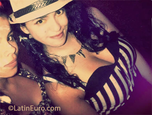 Date this stunning Colombia girl Sandra from Bogota CO15600