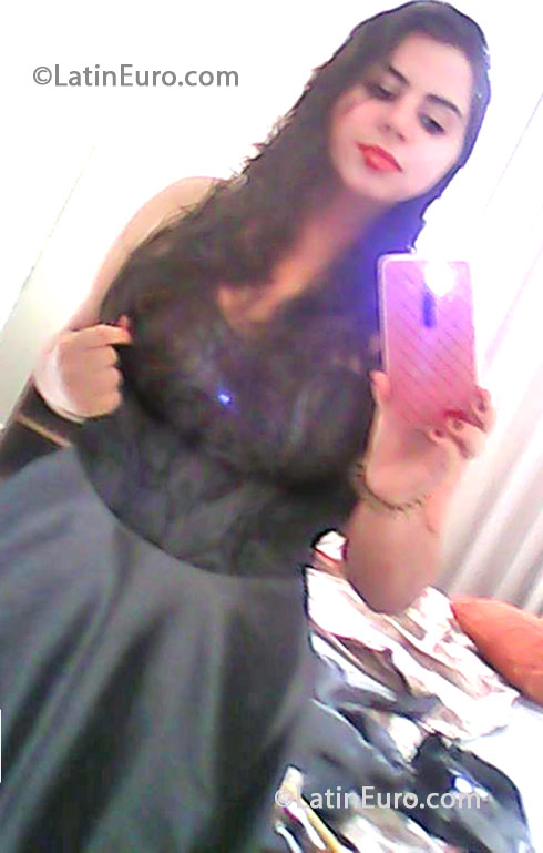 Date this pretty Brazil girl Fernanda from Sao Paulo BR7906