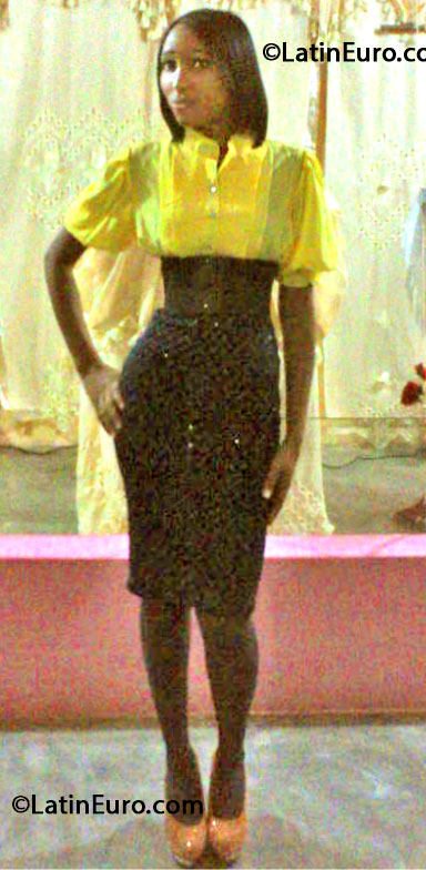 Date this hard body Dominican Republic girl Ingrid from Santo Domingo DO16324