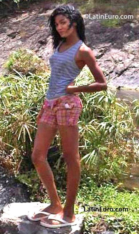 Date this good-looking Dominican Republic girl Yelisa from Hato Mayor DO16329
