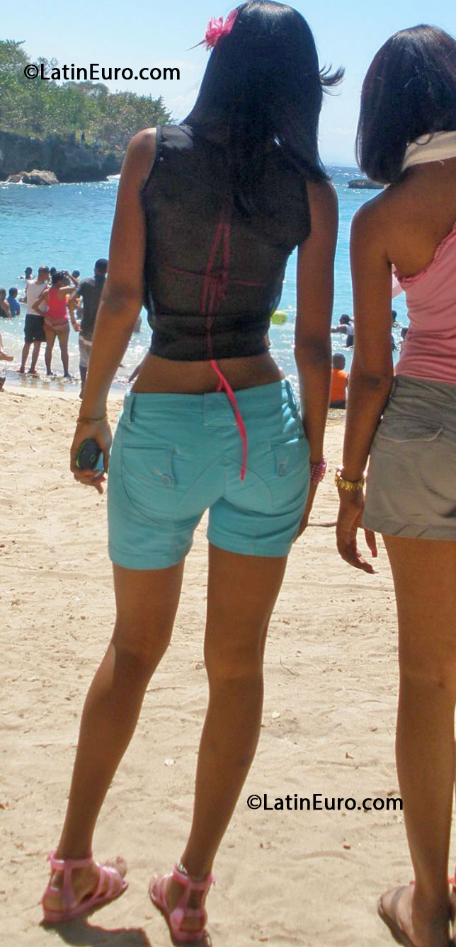 Date this tall Dominican Republic girl Yuly from Santiago DO16376