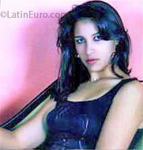Date this sensual Brazil girl Silvana from Curitiba BR7922