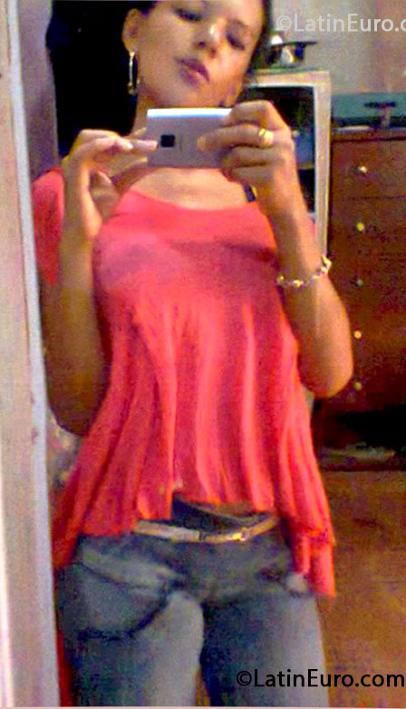 Date this pretty Brazil girl Adriana from Brasilia BR7926