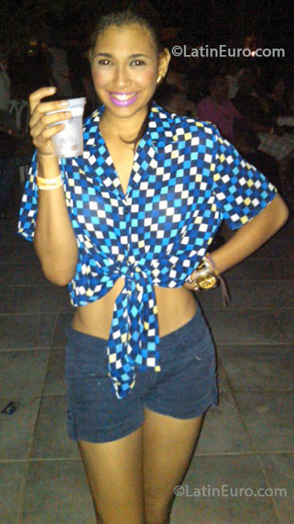 Date this gorgeous Dominican Republic girl Katherine from Santiago DO16463