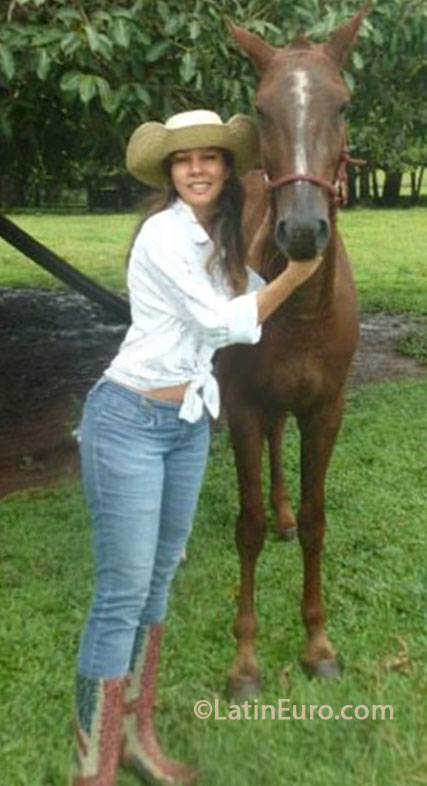 Date this hot Brazil girl Glaucia from Rio Branco BR7955