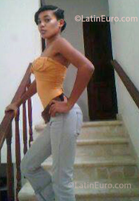 Date this tall Dominican Republic girl Keymirlyn from Santo Domingo DO16595