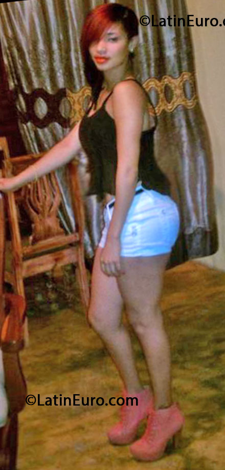 Date this attractive Dominican Republic girl Del carmen from San Pedro De Macoris DO16615
