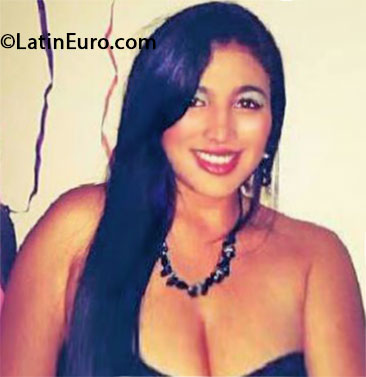 Date this attractive Colombia girl Katlen from Barranquilla CO13560