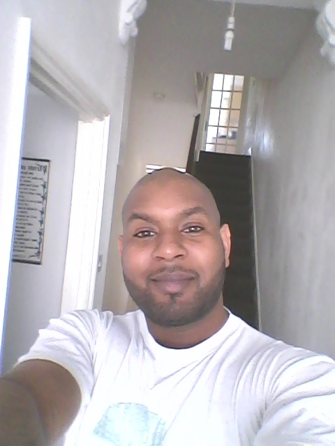 Date this hot United Kingdom man Linton from London GB719