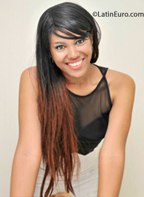 Date this charming Brazil girl Greta from Rio de Janeiro BR8018