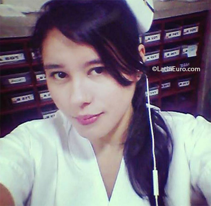 Date this foxy Colombia girl Karina Mendodoz from Cucuta CO13738