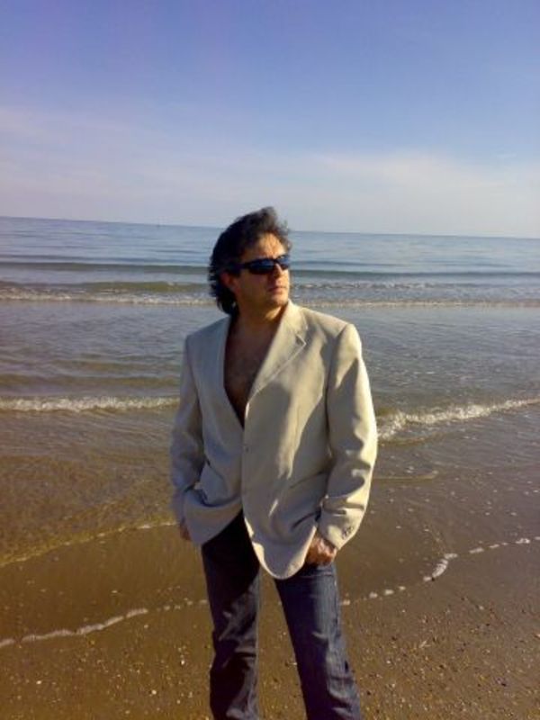 Date this hot Italy man Liloulin from Lido IT217