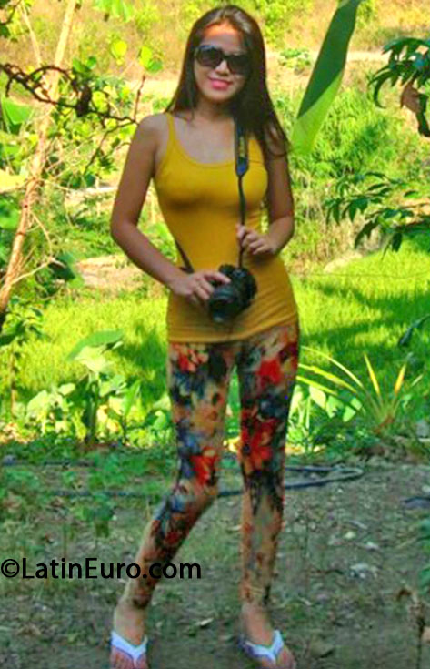 Date this funny Philippines girl Mary Anne from Manila PH583