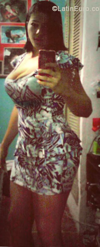 Date this exotic Brazil girl Iamara from Cabo Frio BR8127