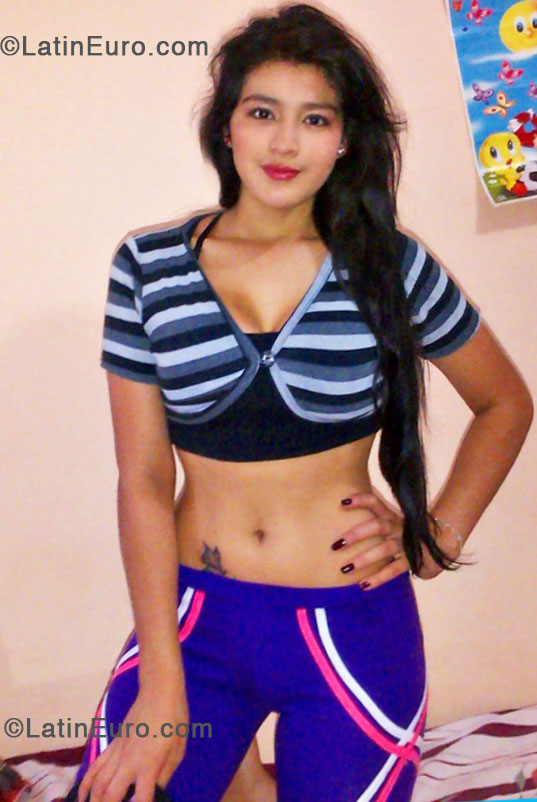 Date this exotic Colombia girl Alexandra from Cali CO14157