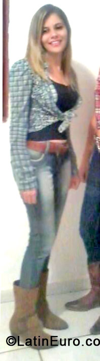 Date this georgeous Brazil girl Syndi from Luis Antonio BR8154