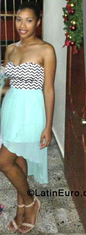 Date this passionate Dominican Republic girl Griselle from Santo Domingo DO33199