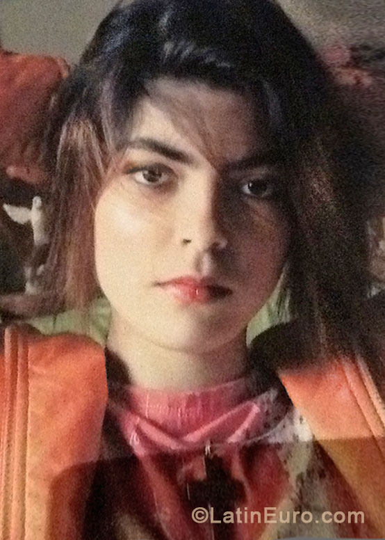 Date this nice looking Brazil girl Danielle from Rio De Janeiro BR8226