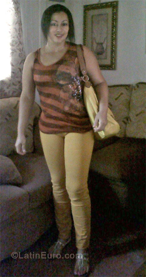 Date this exotic Honduras girl Carolina from Puerto Cortes HN905