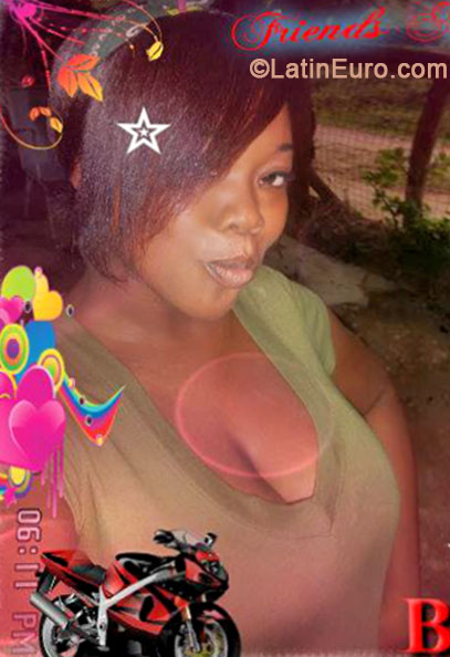 Date this sensual Jamaica girl Stacy from Portmore JM1382