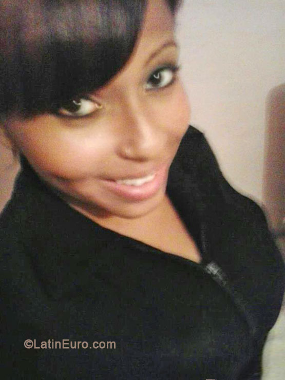 Date this voluptuous Brazil girl Tatiane from Sao Paulo BR8252