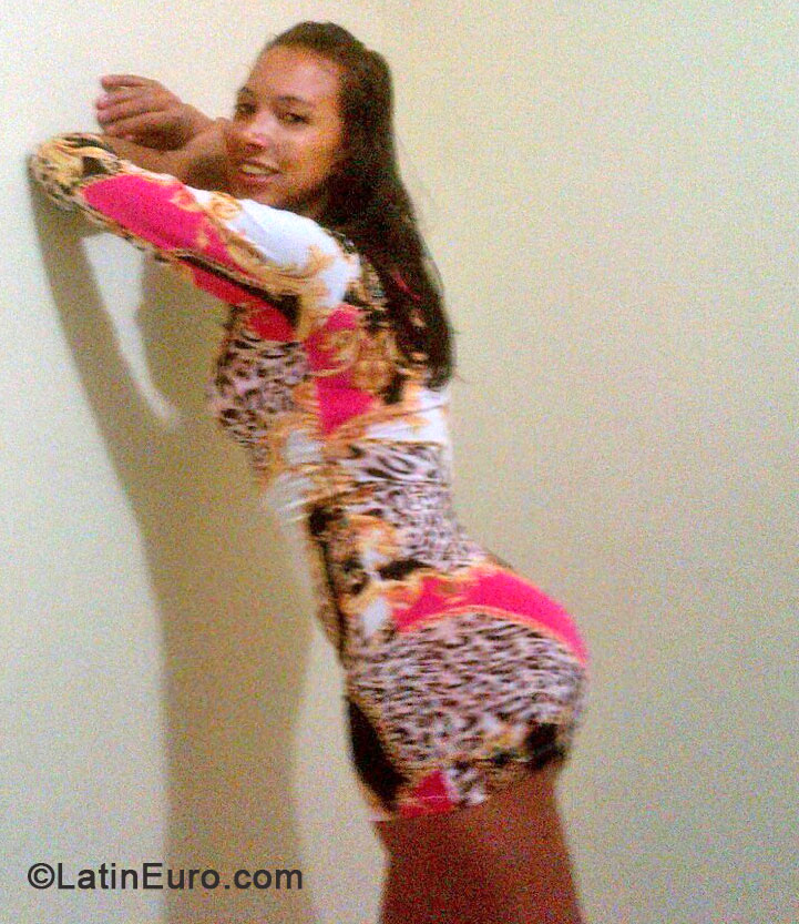 Date this hot Dominican Republic girl Luz m. from Santiago DO17735