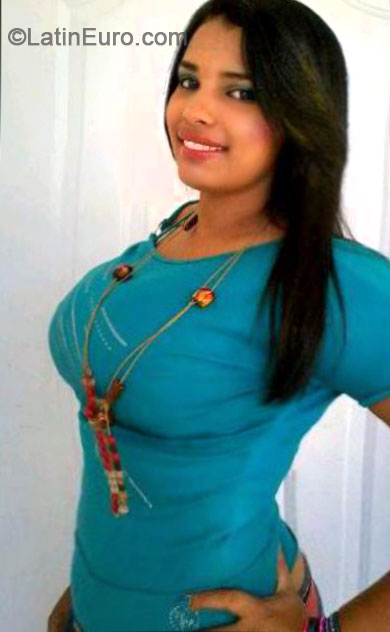 Date this funny Dominican Republic girl Liliana from Moca DO17786