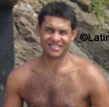 Date this charming Brazil man Lucas from Belo Horizonte BR8274