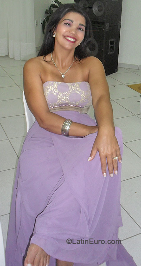 Date this attractive Brazil girl Mercilene from Sao Mateus BR8285