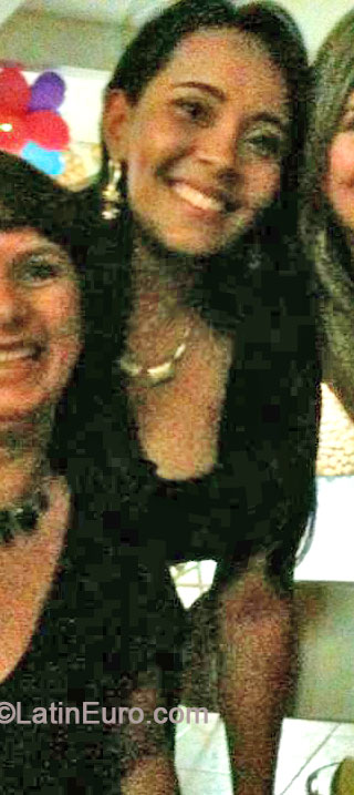 Date this nice looking Brazil girl Eliete from Brasilia BR8317