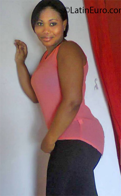 Date this voluptuous Dominican Republic girl Yudit from San Cristobal DO17954