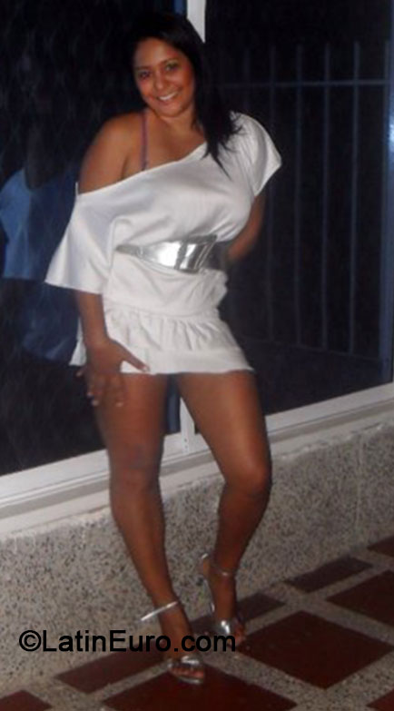 Date this fun Colombia girl Mileidys from Santa Marta CO14600