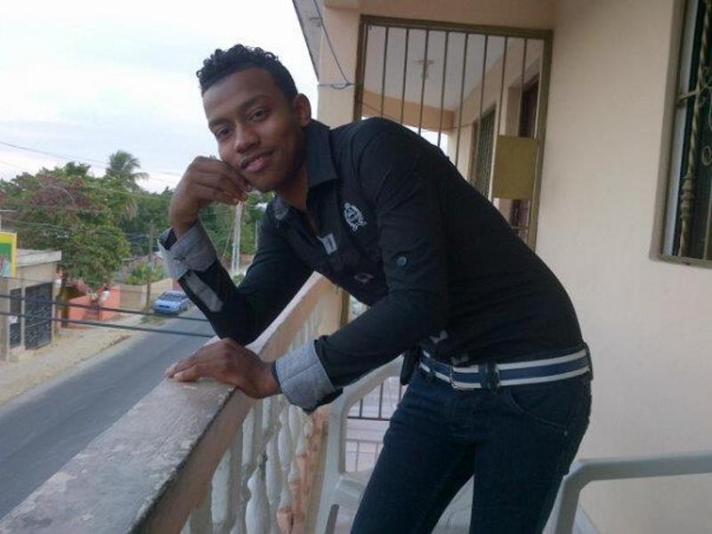 Date this nice looking Dominican Republic man Yohayro from Santo Domingo DO18001