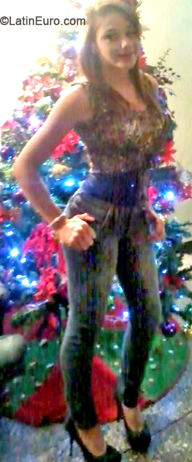 Date this exotic Venezuela girl Oriena from Caracas VE121