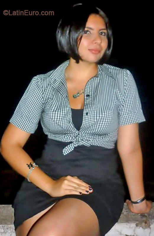 Date this georgeous Brazil girl Anna from Maringa BR8368