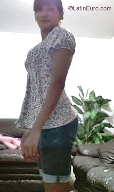 Date this good-looking Peru girl Maria Teresa from Lima PE874