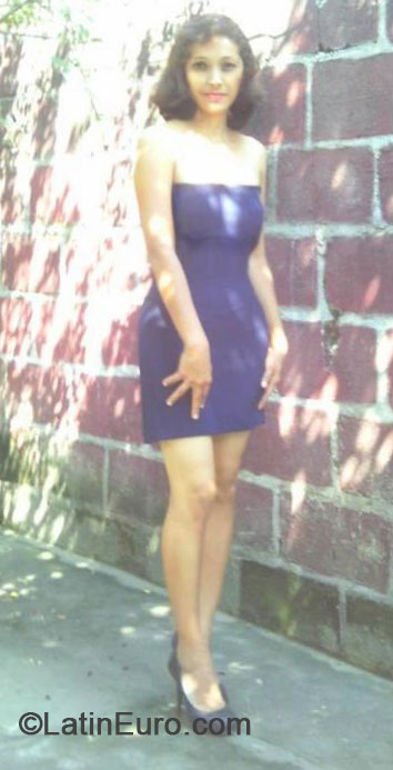 Date this delightful Honduras girl Larissa from San Pedro Sula HN912