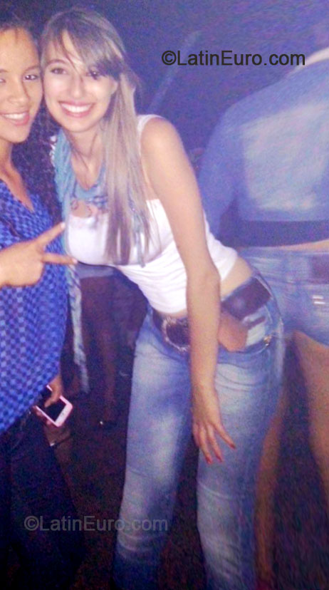 Date this nice looking Brazil girl Jade from Sao Paulo BR8417