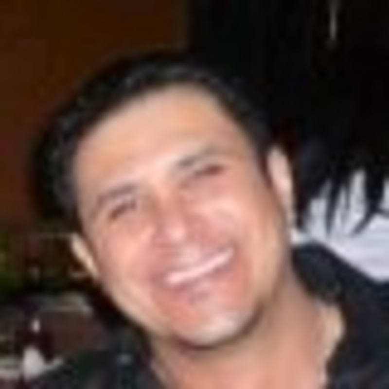 Date this lovely United States man Robert1968 from San Antonio US14755