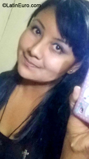 Date this delightful Peru girl Judith from Ica PE881