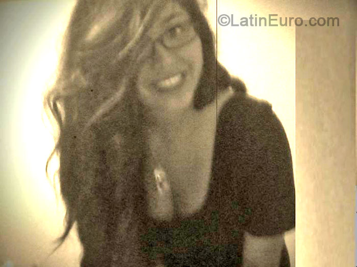 Date this hot Peru girl Suriksa from Piura PE882