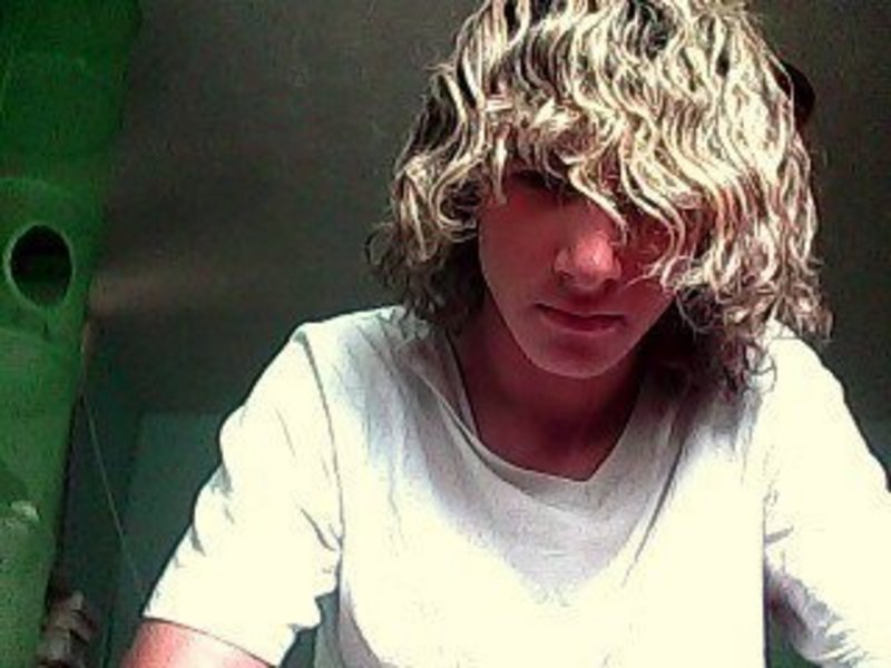 Date this young United Kingdom man Dranzer93 from Brighton GB742