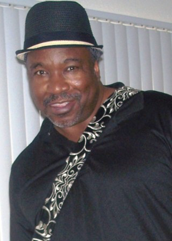 Date this tall United States man Sugarzey from Los Angeles US14792