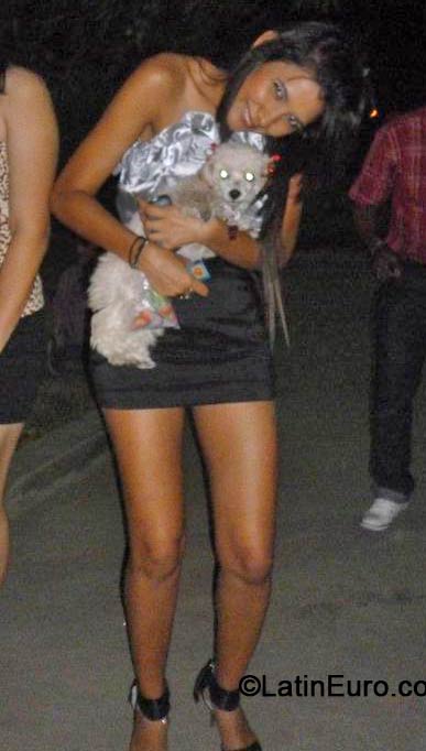 Date this sultry Colombia girl Marian from Medellin CO14762