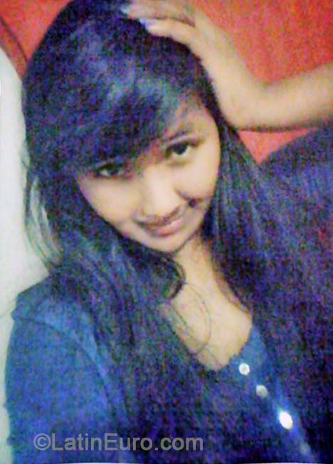 Date this hot Peru girl Maria from Lima PE894