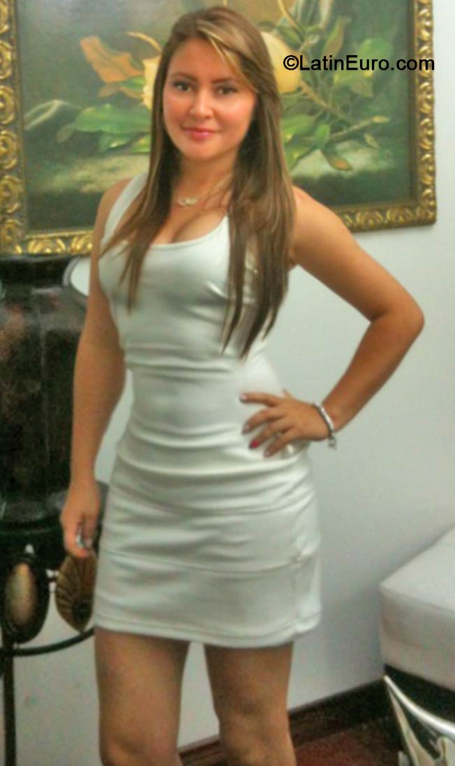 Date this attractive Colombia girl Jackeline from Pereira CO15024