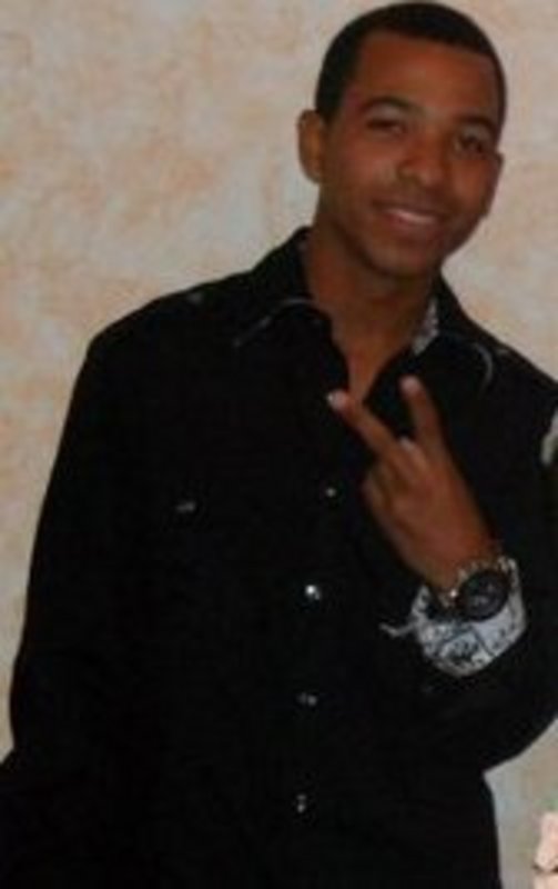 Date this georgeous Dominican Republic man Emilio from San Pedro De Macoris DO18372